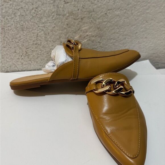 Easy smile Womens size 7.5  mules with chain - Picture 8 of 9